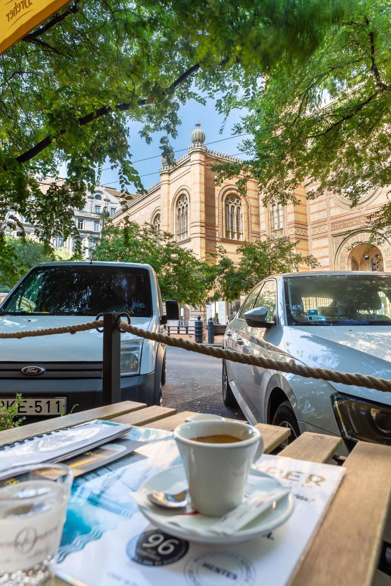 Extreme Central - Luxy Stay Budapest Eksteriør billede